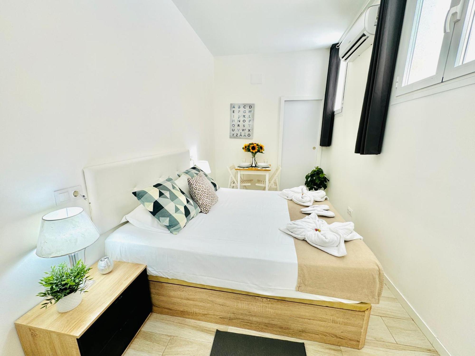 מדריד Cinco Torres Suites מראה חיצוני תמונה