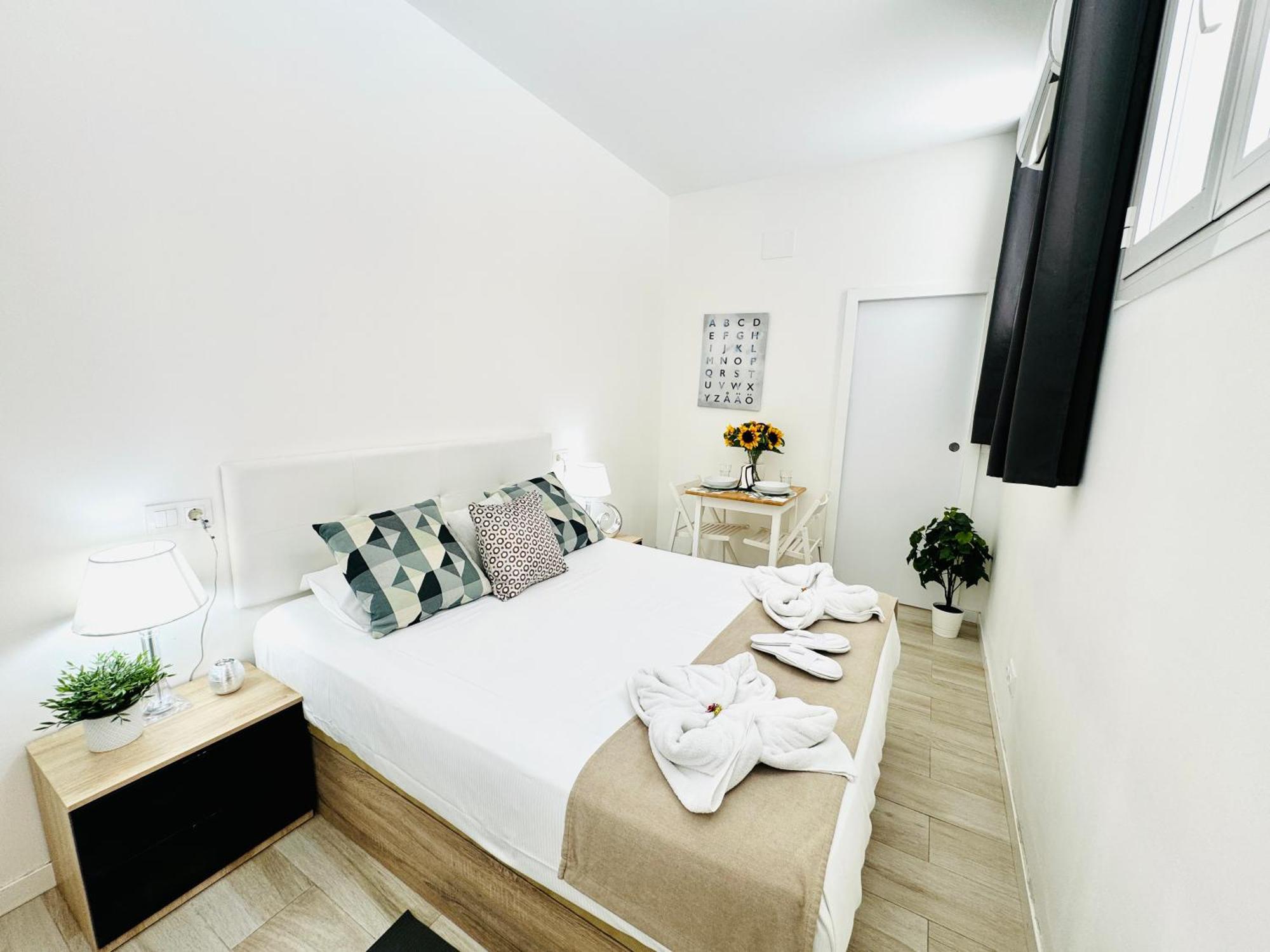 מדריד Cinco Torres Suites מראה חיצוני תמונה