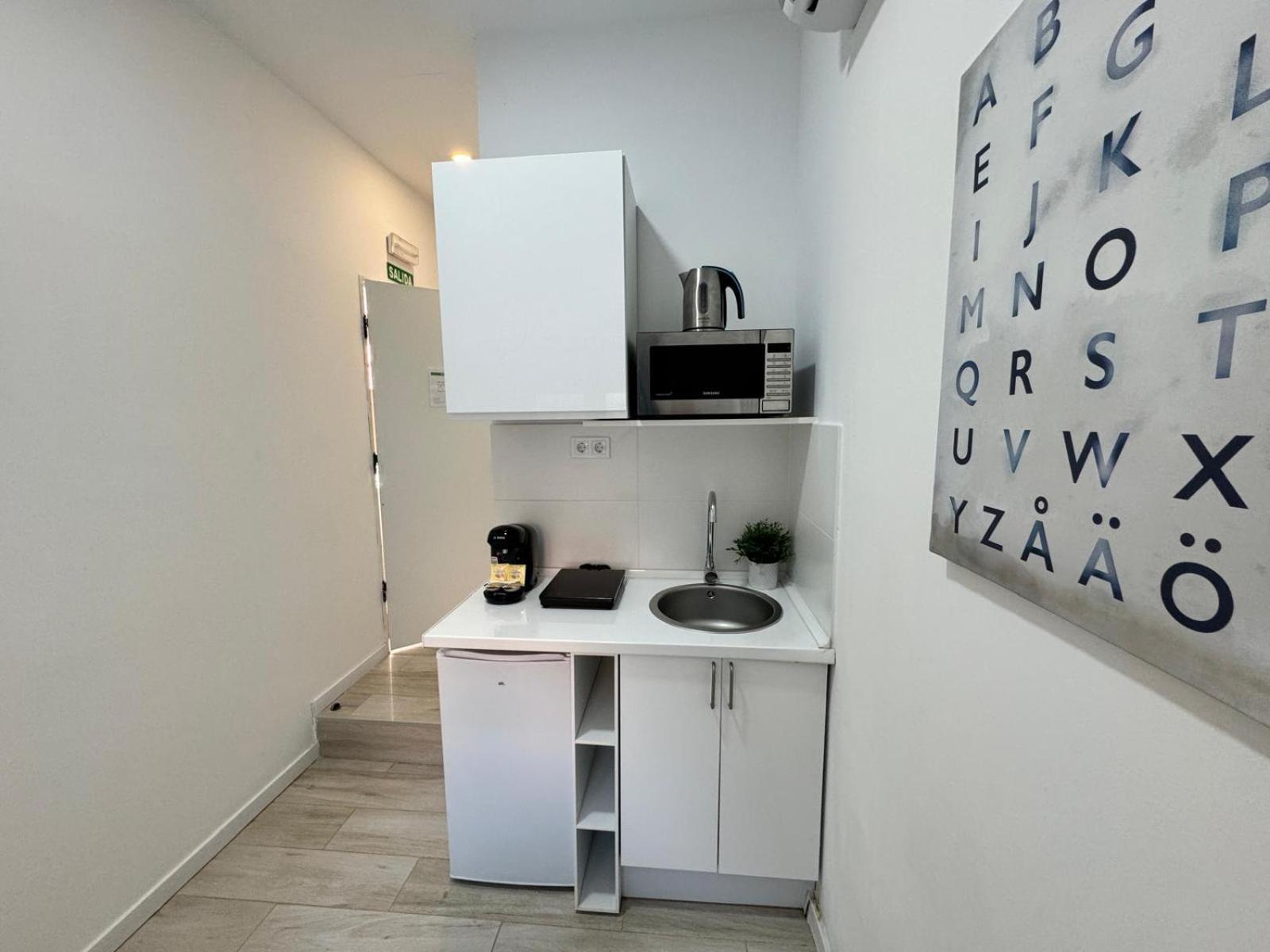 מדריד Cinco Torres Suites מראה חיצוני תמונה