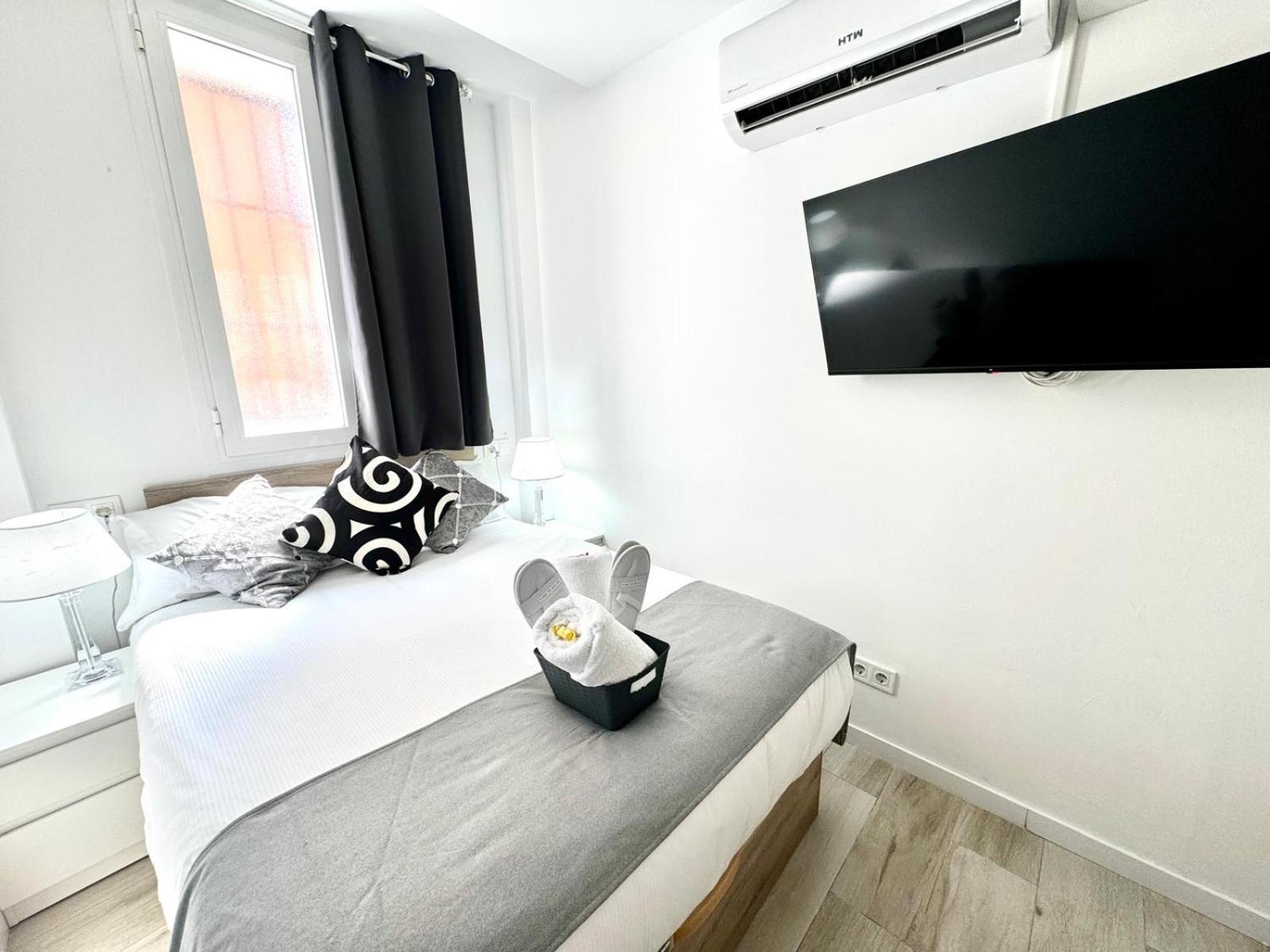 מדריד Cinco Torres Suites מראה חיצוני תמונה