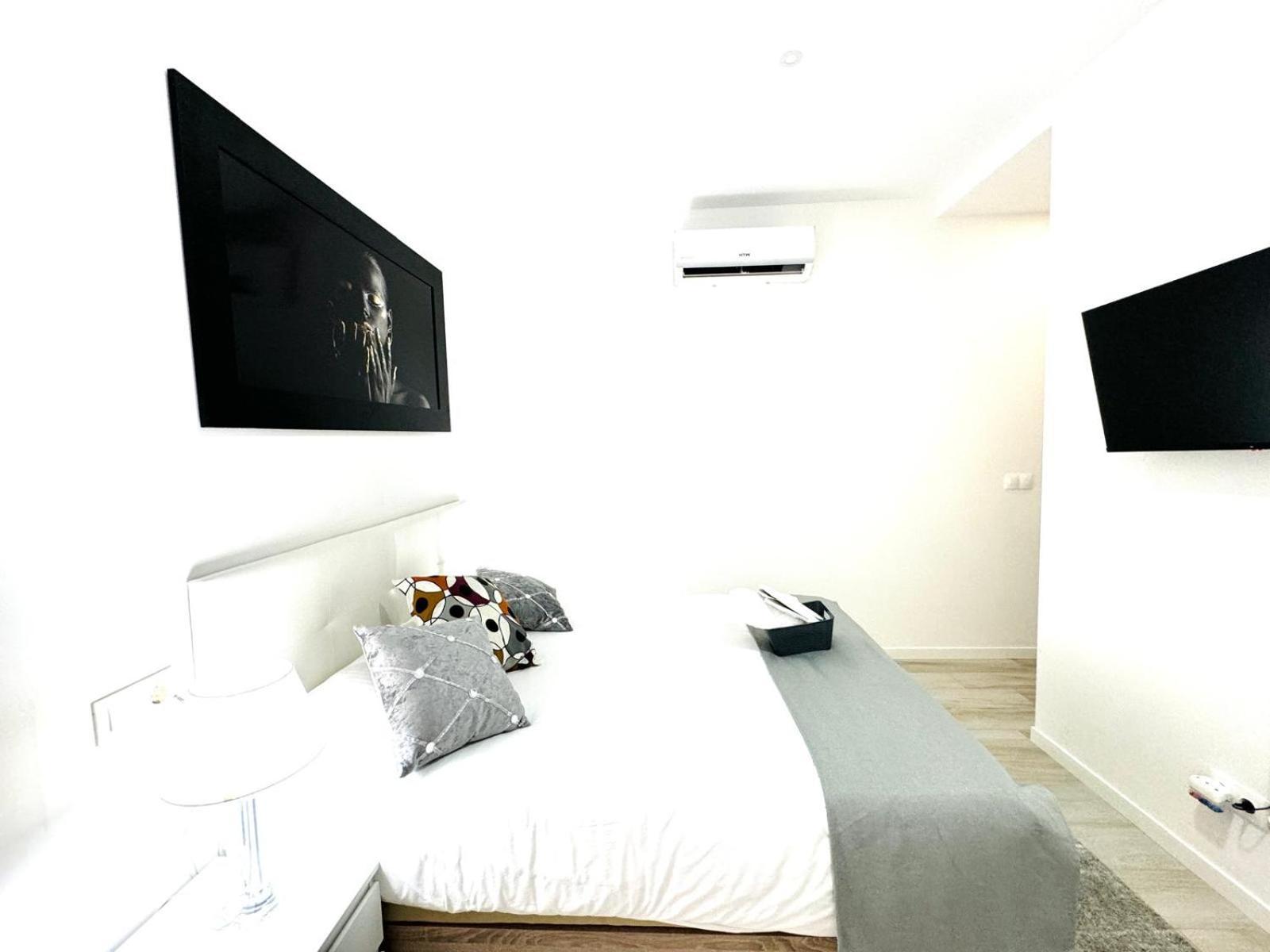מדריד Cinco Torres Suites מראה חיצוני תמונה