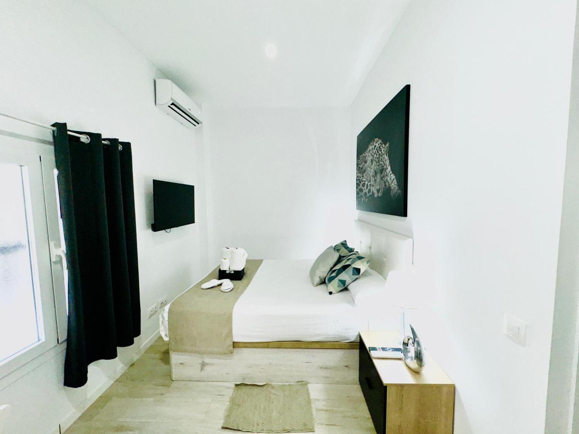 מדריד Cinco Torres Suites מראה חיצוני תמונה