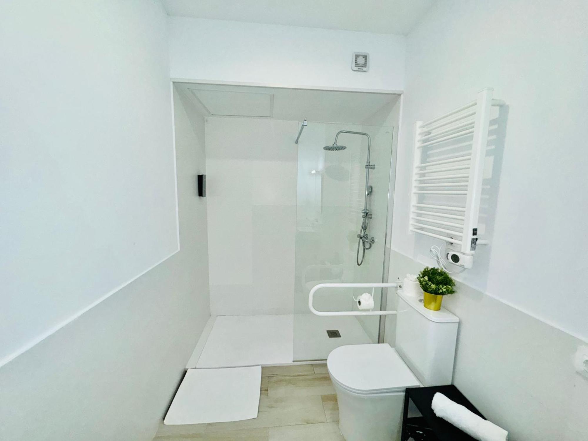 מדריד Cinco Torres Suites מראה חיצוני תמונה